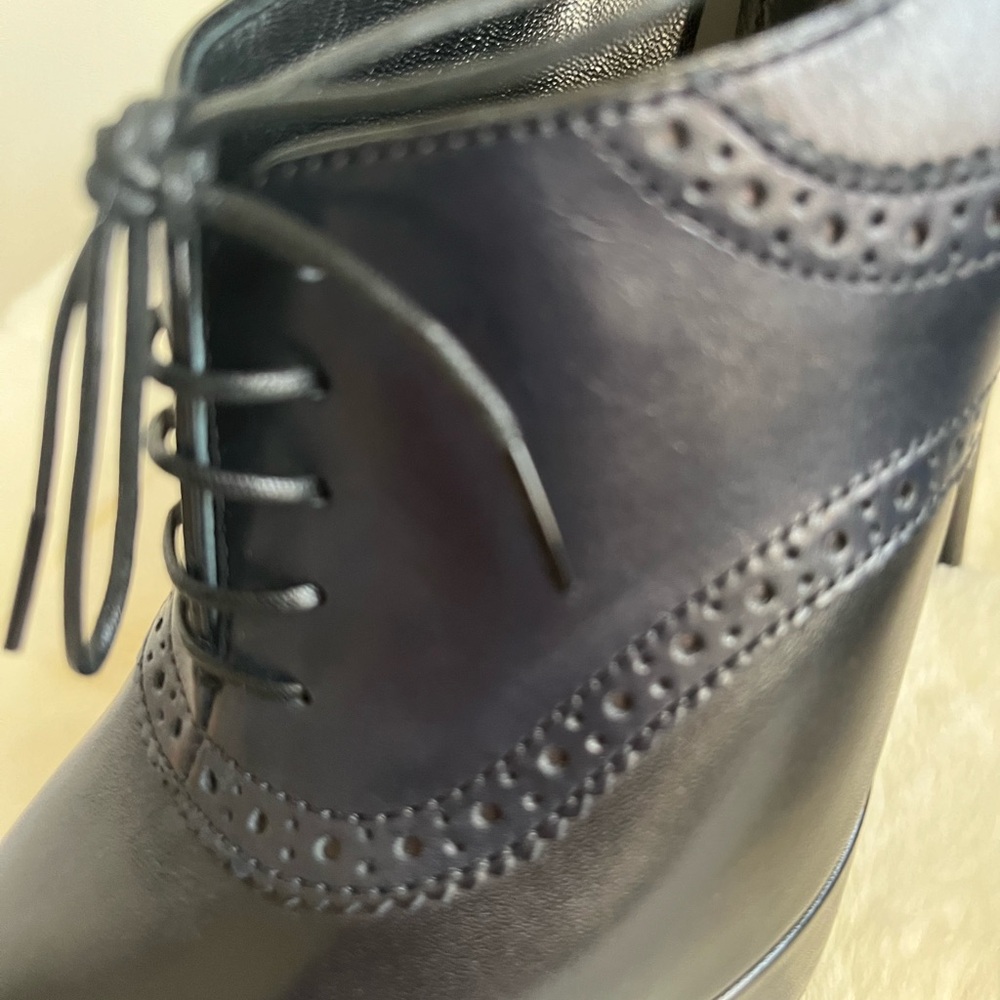 Louis Vuitton women’s open Toe pump - Picture 7 of 9